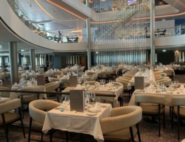 Porträt Mein Schiff 2: Mit neuen Farben und Design auf grosser Fahrt