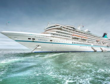 MS Artania startet als erstes Phoenix Schiff am 10. Juli 2021 wieder