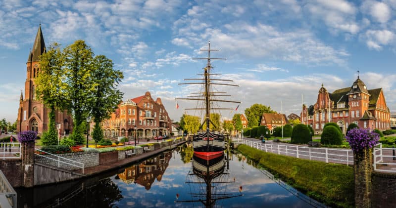 Kreuzfahrtschiffe und eine neue Blumenschau locken nach Papenburg