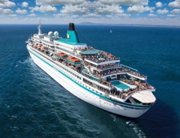 Weiße Lady MS Albatros verlässt die Phoenix Flotte