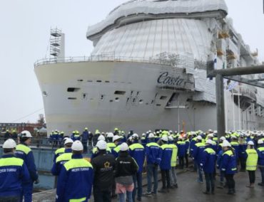 Costa feiert das Aufschwimmen der Costa Smeralda