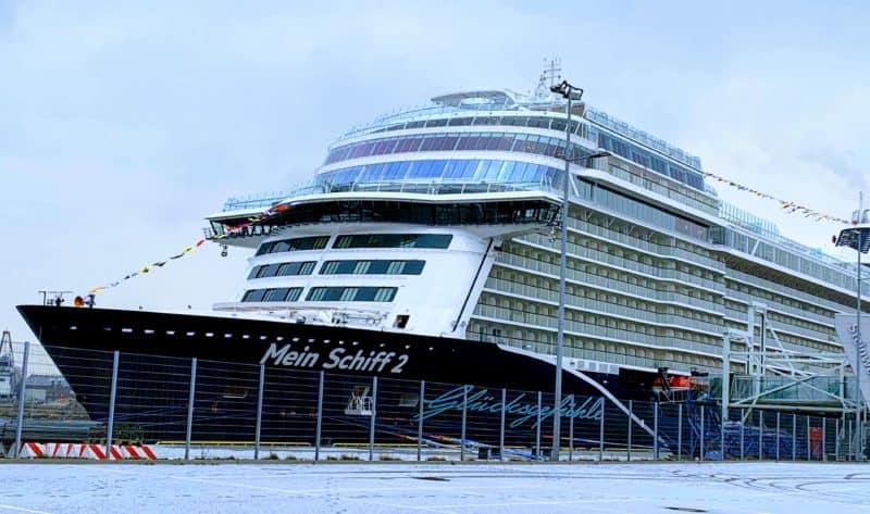 TUI Cruises senkt Treibstoffverbrauch um 6,27 % und CO2-Ausstoß um 5,07 % pro Person und Übernachtung