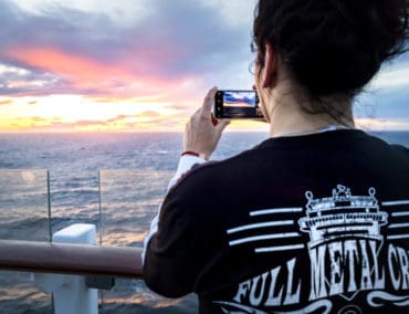 Narren übernehmen die Mein Schiff 6 von den Heavy Metal Fans