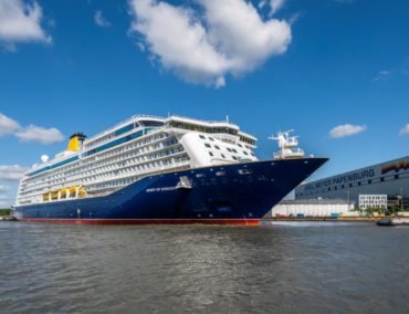 Spirit of Discovery beendet Kreuzfahrtjahr in Warnemünde