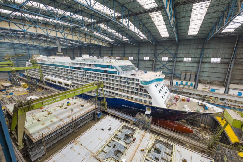 Spirit of Discovery dockt sechs Stunden früher aus
