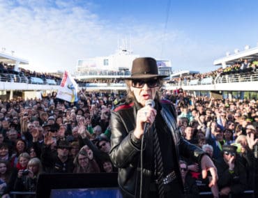 2.800 Fans feiern fünf Tage lang mit einer deutschen Rocklegende