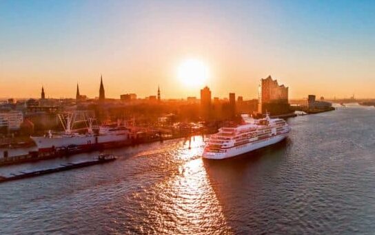 MS Europa verwandelt sich in eine kulinarische Flaniermeile – mit dabei Mitja Birlo