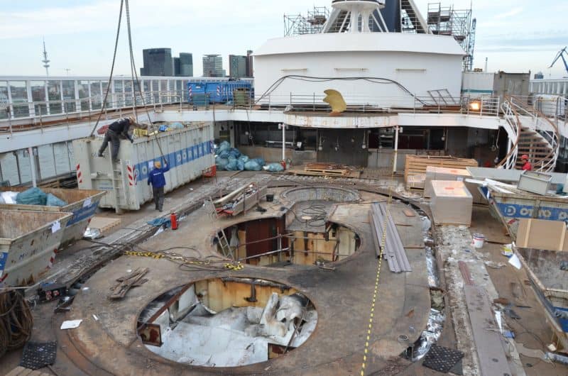 Wie in der Werft aus der Prinsendam die MS Amera entsteht