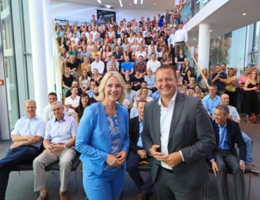 Ministerpräsidentin Manuela Schwesig besuchte AIDA Cruises in Rostock