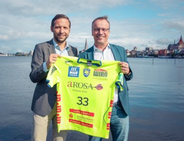 A-Rosa Flussreisen ankert beim HC Empor Rostock