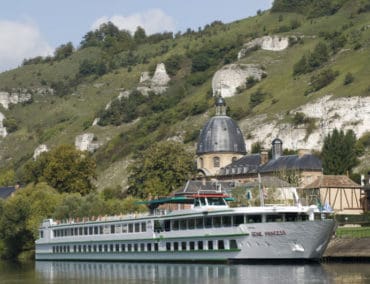 CroisiEurope setzt auf synthetischen Treibstoff und Landstrom
