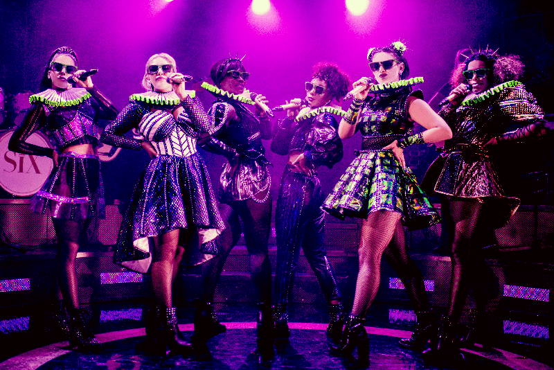 Norwegian präsentiert Popmusical SIX mit Tudor-Königinnen und Pop-Prinzessinnen