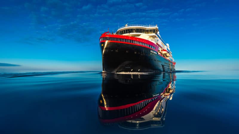 Erstes Hybrid-Expeditionsschiff durchquert die Nordwestpassage