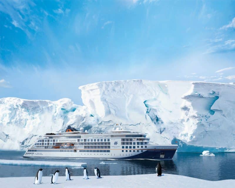 Taufe der Hanseatic inspiration in Hamburg ganz im Zeichen der Expedition