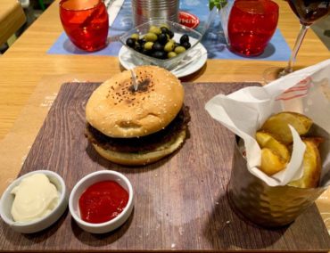 Costa Passagiere lieben Pizza und Burger wie Michelangelo und Botticelli