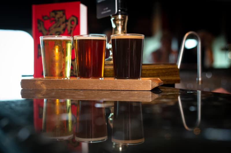 Cunard und Dark Revolution kreieren drei exklusive Craft Biere