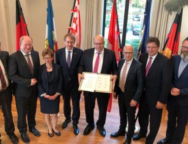 Luft in deutschen Hafenstädten soll mit Nutzung von Landstrom sauberer werden