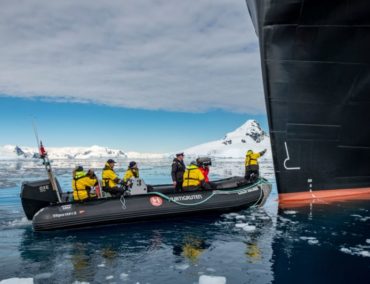 Roald Amundsen wurde im Eis mit Eis getauft