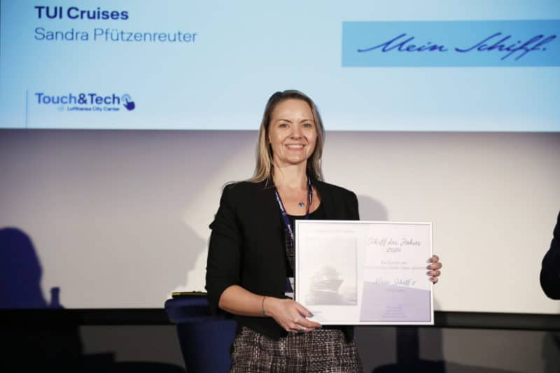 Lufthansa City Center- Kunden wählen Mein Schiff 2 zum Schiff des Jahres