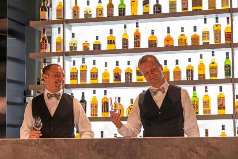 Whisky Bar der Scenic Eclipse lockt mit 110 verschiedenen Whiskys