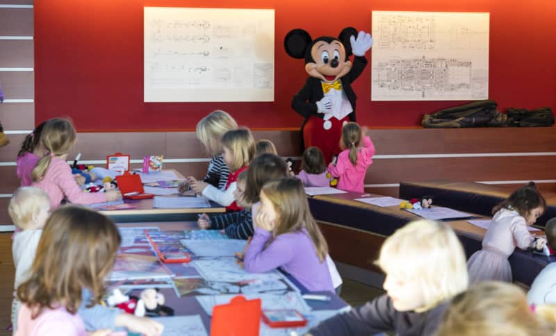 Mickey Mouse besuchte Meyer Werft