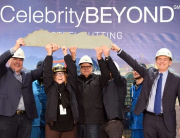 Celebrity Cruises feiert Stahlschnitt von Beyond the Edge