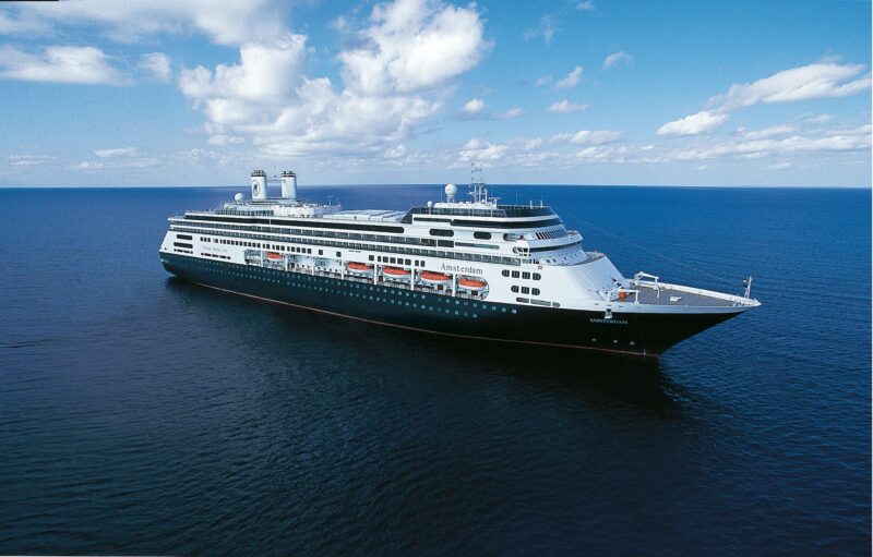 Amsterdam, Maasdam, Rotterdam und Veendam verlassen Holland America Line