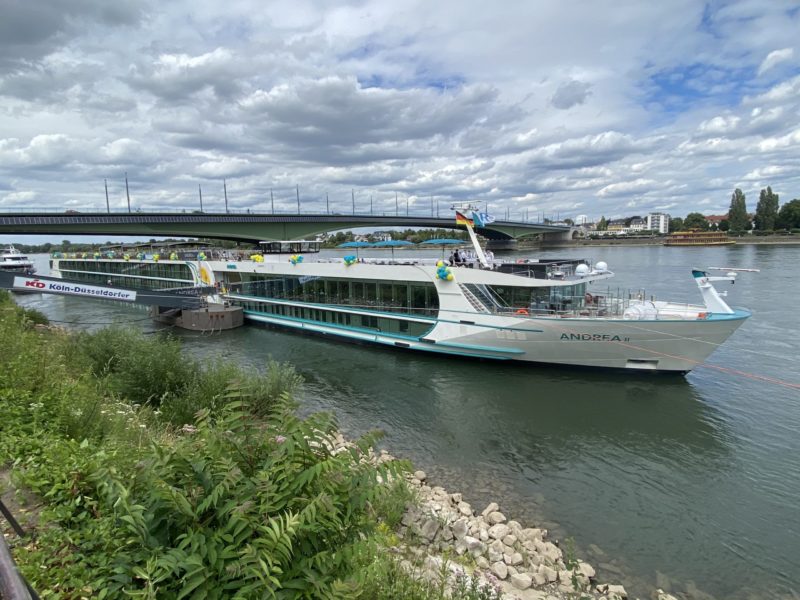 Phoenix Reisen tauft ihr neues Flusskreuzfahrtschiff MS Andrea