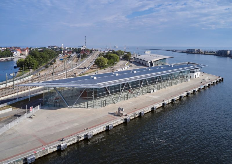Neues Kreuzfahrtterminal Warnemünde Cruise Center 8 eingeweiht