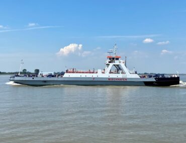 FRS übernimmt die Elbfähre Glückstadt Wischhafen