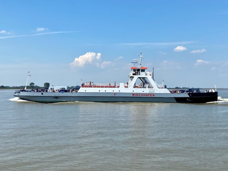 FRS übernimmt die Elbfähre Glückstadt Wischhafen