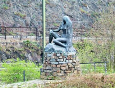 Rhein Faszination mit Loreley, Struwelpeter, Goethe, Mozart, Heine und Chagall