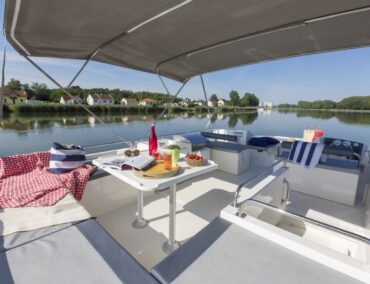 Für nächstes Jahr wird eine hohe Nachfrage nach Hausboot-Urlaub erwartet