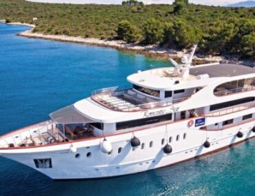 Inselhüpfen an der kroatischen Adria mit der Excellence Nera oder der Romantic Star