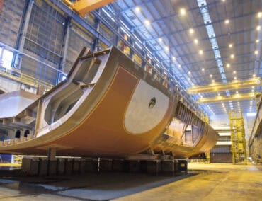 Swan Hellenic Vega legt zu Expeditions-Kreuzfahrten mit nur 152 Passagieren ab