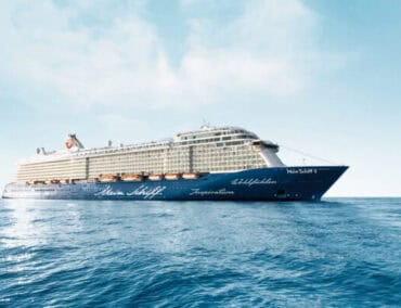 Mein Schiff 4 fährt ab Genua – ideal für Gäste aus der Schweiz und Österreich