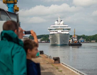 Crystal Endeavor ist auf dem Weg ins Land von Feuer und Eis