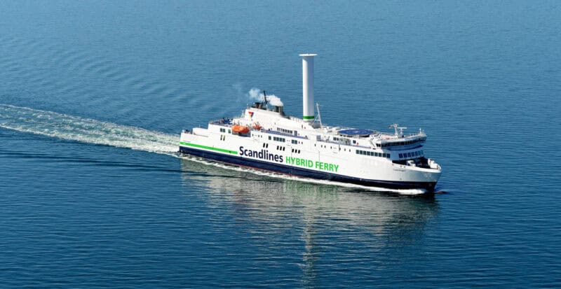 Hybridfähre Copenhagen besucht Rostocker Hanse Sail