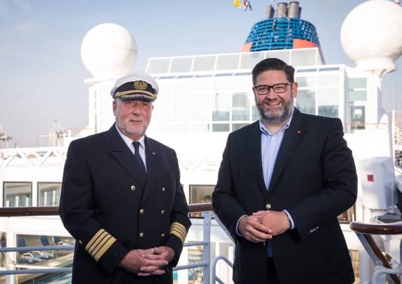 Kapitän Andreas Greulich übernimmt das Kommando der MS Europa