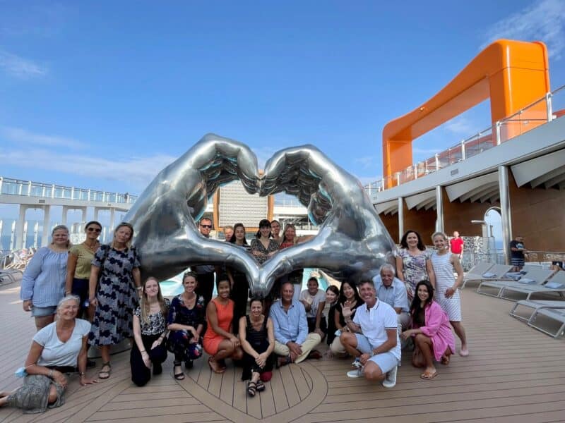 Cruise Center Schweiz und deutsche Reisebüros mit der Celebrity Apex unterwegs