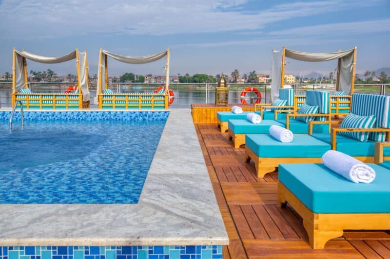 S.S. Sphinx fährt mit zwei Gourmet-Restaurants auf dem Nil in Ägypten