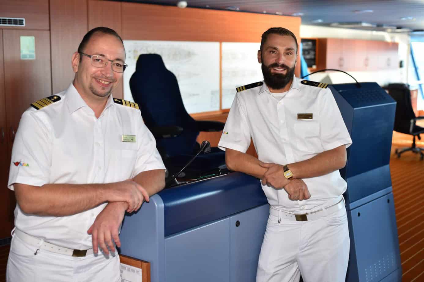 Die Brückencrew rund um Kapitän Thomas Mey ist startklar für die erste ...