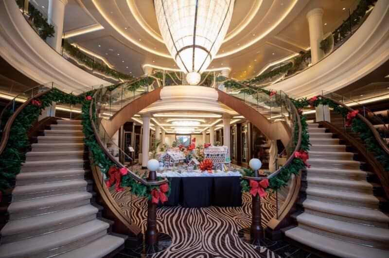 Regent Seven Seas Cruises versprechen unvergessliche Weihnachtstage in 2022/23