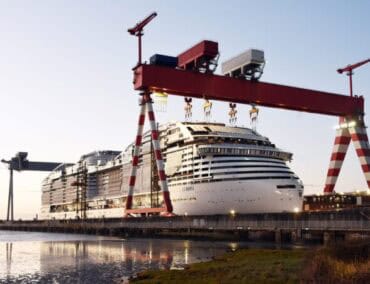 MSC feiert doppelt: Münzzeremonie der MSC Euribia und Aufschwimmen der MSC World Europa