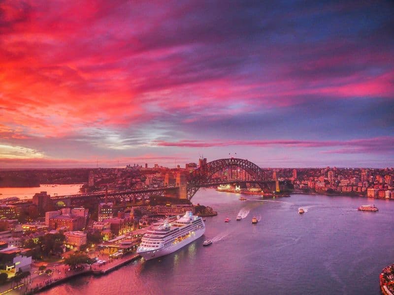 In 180 Tagen rund um die Welt mit 96 Zielen in 34 Ländern