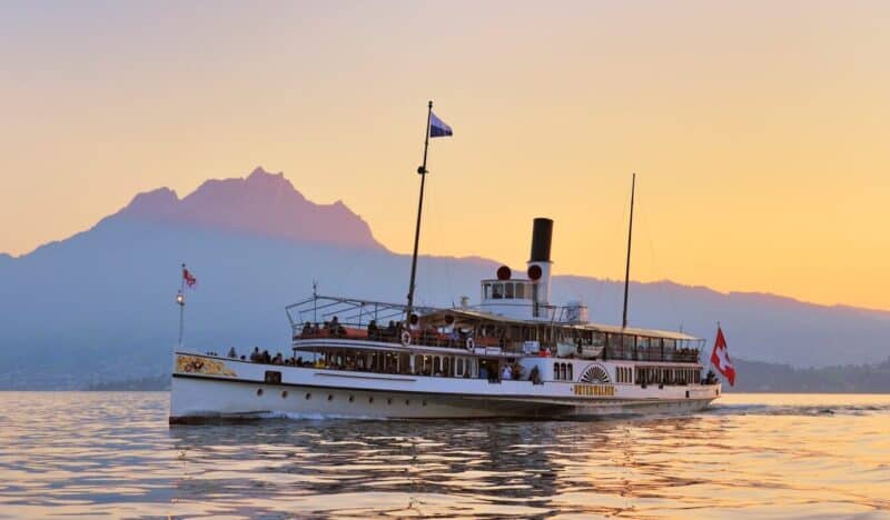 Frisch geputzte «alte Damen» freuen sich auf ihren Einsatz auf dem Vierwaldstättersee