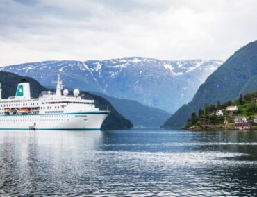 “Willkommen an Bord! – Willkommen zu Hause!” an Bord von MS Deutschland