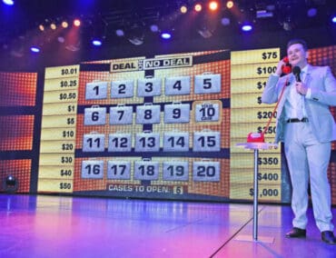 “Deal or No Deal” wird auf der Discovery Princess Bühne zum Leben erweckt