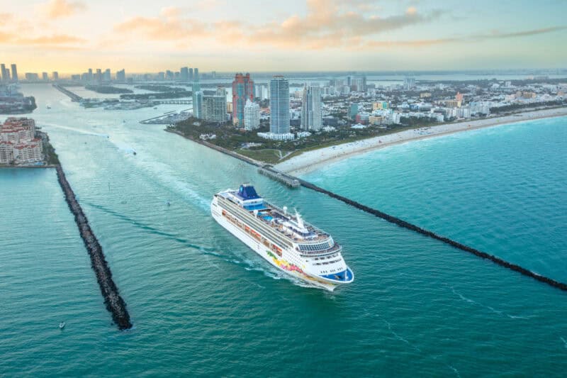 Norwegian Cruise Line Holdings Ltd. will bis 2050 Netto-Null-Emissionen erreichen