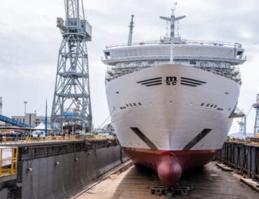 Explora Journeys feiert das Aufschwimmen der Explora I